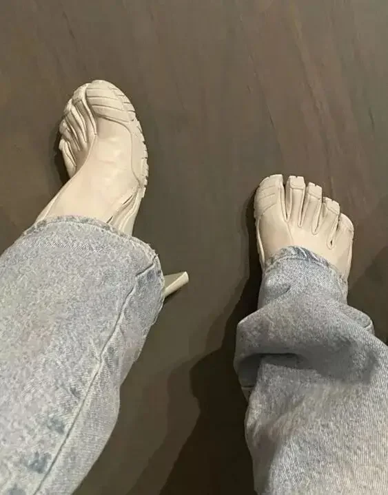 Five Finger Toe Fashion Novel  - Women'S Fashion Socks ulasan dan harga